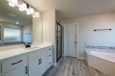 1404 Red Rock Road, Hewitt, TX 76643 - Photo 17