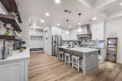 2811 San Gabriel Drive, Granbury, TX 76048 - Photo 7