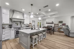 2811 San Gabriel Dr, Granbury, TX 76048 - Photo 9