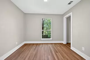 205 W Bond St, Denison, TX 75020 - Photo 13