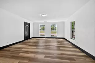 205 W Bond St, Denison, TX 75020 - Photo 7