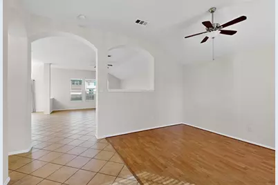 2039 Pecan Creek Drive, Mesquite, TX 75181 - Photo 5