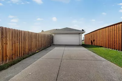 2039 Pecan Creek Drive, Mesquite, TX 75181 - Photo 39