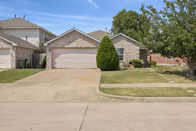 903 Hems Lane, Arlington, TX 76001 - Photo 1