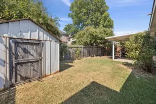 903 Hems Ln, Arlington, TX 76001 - Photo 25
