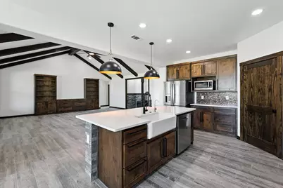 835 Club Lake Road, Whitesboro, TX 76273 - Photo 13