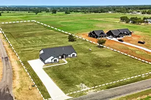 835 Clb Lk Rd, Whitesboro, TX 76273 - Photo 35