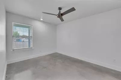 1110 S College Avenue, Troy, TX 76579 - Photo 9