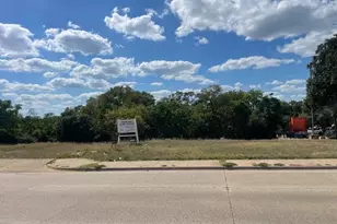 1303 S Cockrell Hill Rd, Duncanville, TX 75137 - Photo 1