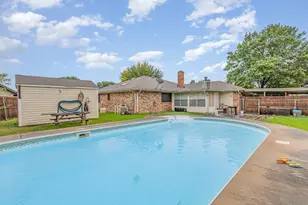 417 Edgemere Ct, Garland, TX 75043 - Photo 9