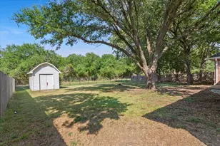 9412 Silverthorn Dr, Waco, TX 76708 - Photo 15