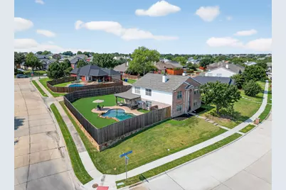 2052 Diamond Ridge Drive, Carrollton, TX 75010 - Photo 9