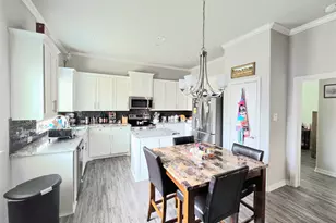 1201 Summerset Ln, Burleson, TX 76028 - Photo 7