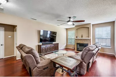 337 Sweet Leaf Lane, Lake Dallas, TX 75065 - Photo 5