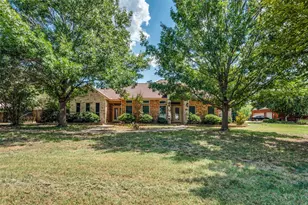 2852 S Lakeview Dr, Cedar Hill, TX 75104 - Photo 1