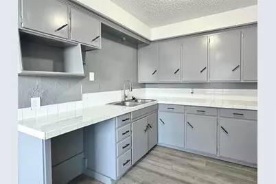 2526 Louise Street #B, Denton, TX 76201 - Photo 7