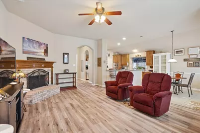 8205 Painted Tree Trail, Fort Worth, TX 76131 - Photo 7