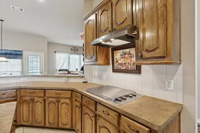 8205 Painted Tree Trail, Fort Worth, TX 76131 - Photo 11