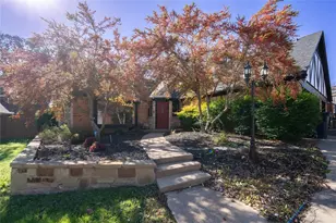 812 April Sound Ct, Fort Worth, TX 76120 - Photo 3