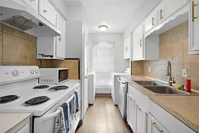 2744 Saint George Place, Arlington, TX 76015 - Photo 9