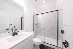 2100 Valencia Dr, Little Elm, TX 75068 - Photo 27