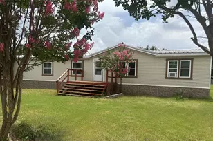 978 Old Church Rd, Waxahachie, TX 75165 - Photo 1