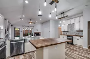 5005 Bradley Ln, Arlington, TX 76017 - Photo 7