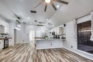 5005 Bradley Ln, Arlington, TX 76017 - Photo 13