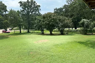 529 Neely Ln, Joshua, TX 76058 - Photo 9