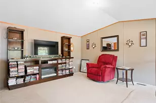 529 Neely Ln, Joshua, TX 76058 - Photo 3