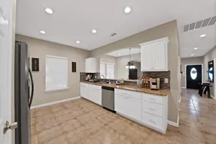 829 Lexington Dr, Lancaster, TX 75134 - Photo 19