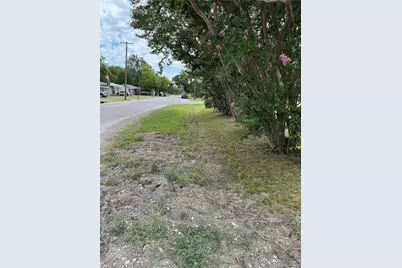 1913 N Main Street, Bonham, TX 75418 - Photo 5