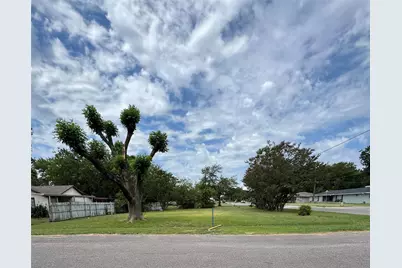 1913 N Main Street, Bonham, TX 75418 - Photo 3