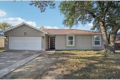 7813 Creek Wood Drive, Rowlett, TX 75089 - Photo 3