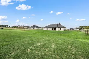313 Oak Mdw Ln, Weatherford, TX 76085 - Photo 35