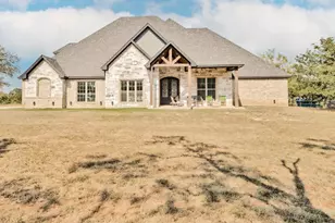 208 Co Rd 4393, Decatur, TX 76234 - Photo 1