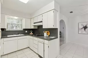 3605 Spring Valley Dr, Bedford, TX 76021 - Photo 13