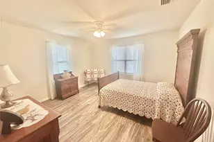 105 E North St, Aubrey, TX 76227 - Photo 9