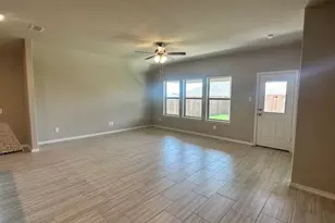 4213 Subtle Crk Ln, Fort Worth, TX 76036 - Photo 5