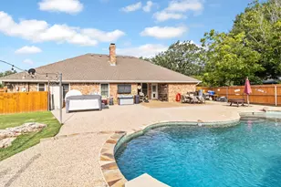 418 Peachtree St, Fairfield, TX 75840 - Photo 3