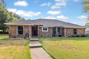 418 Peachtree St, Fairfield, TX 75840 - Photo 1