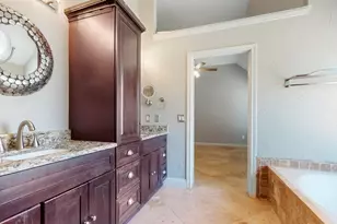 622 Meadowcrest Dr, Highland Village, TX 75077 - Photo 23