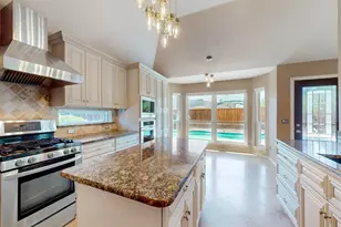 622 Meadowcrest Dr, Highland Village, TX 75077 - Photo 13