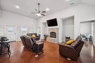 2435 Cobler Rd, Collinsville, TX 76233 - Photo 9