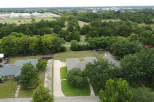 24 Mullaney St, Greenville, TX 75402 - Photo 9