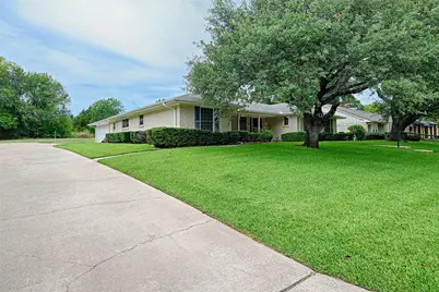 24 Mullaney Street, Greenville, TX 75402 - Photo 7