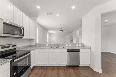 5672 Shore Point Trail, Fort Worth, TX 76119 - Photo 5