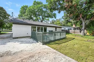 6912 Town N Dr, Dallas, TX 75231 - Photo 35