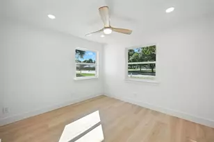 6912 Town N Dr, Dallas, TX 75231 - Photo 23