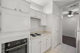 2105 Count Fleet Dr, Arlington, TX 76011 - Photo 17